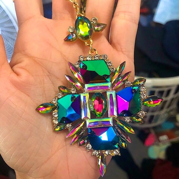 Colorful crystal statement necklace - Picture 6 of 9